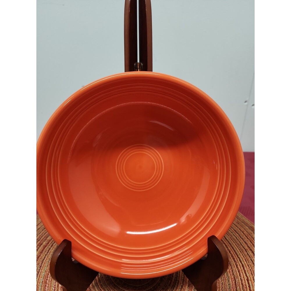 Fiesta Medium Bistro Coupe Bowl 7.58 Inch In Poppy Made In The USA EUC - Picture 2 of 6